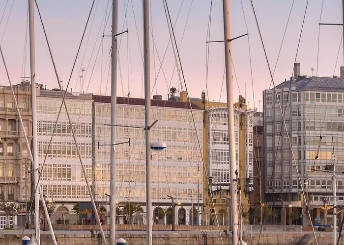 La Casa De Maria Pita * A Coruna